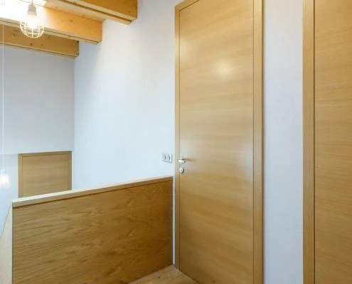 DORSIS rebateless door - wood veneer