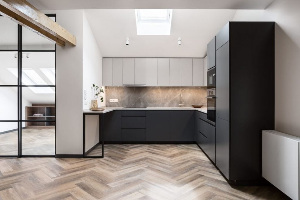DIGERO - sliding door in the rail