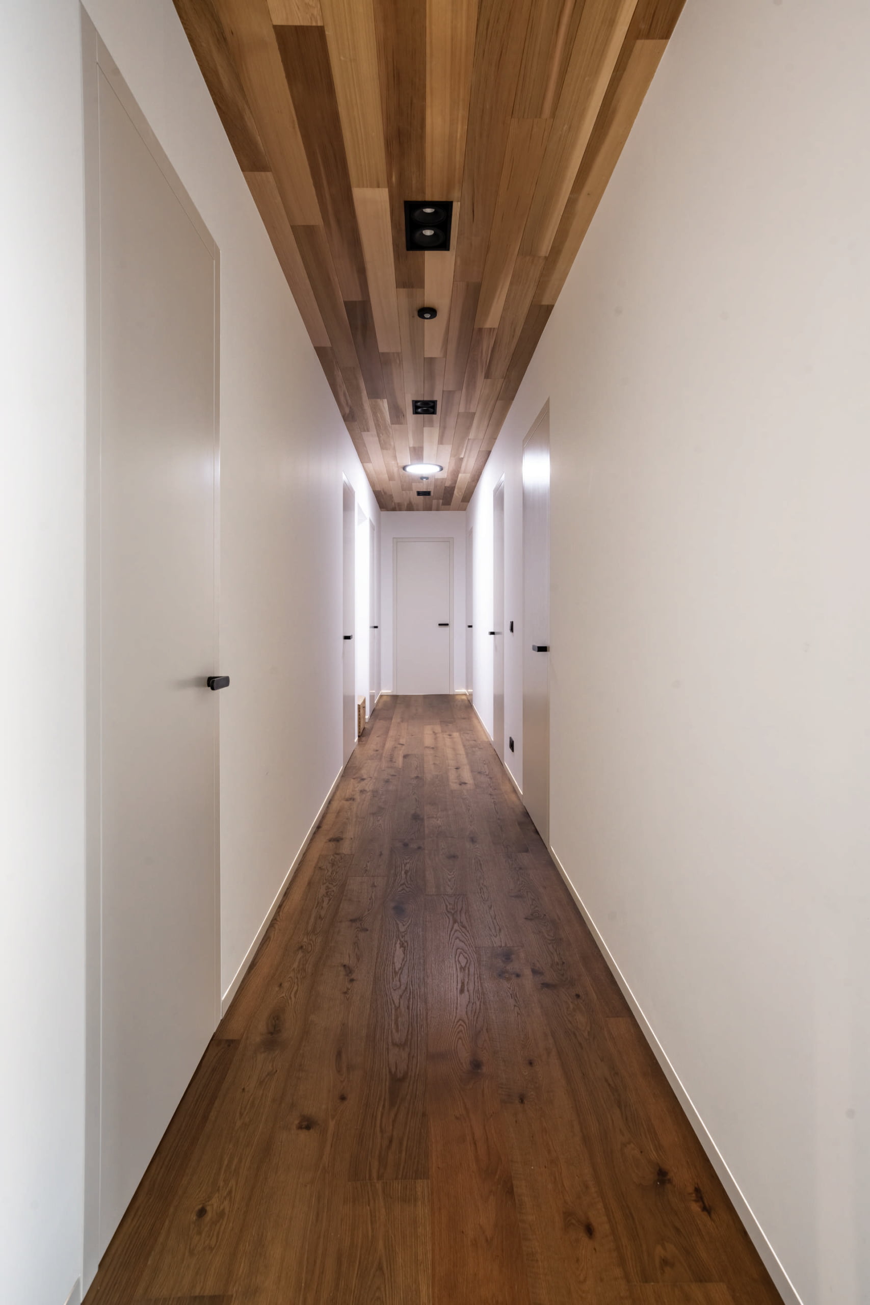 rebate-free door flush with the wall rebate-free door flush with the wall