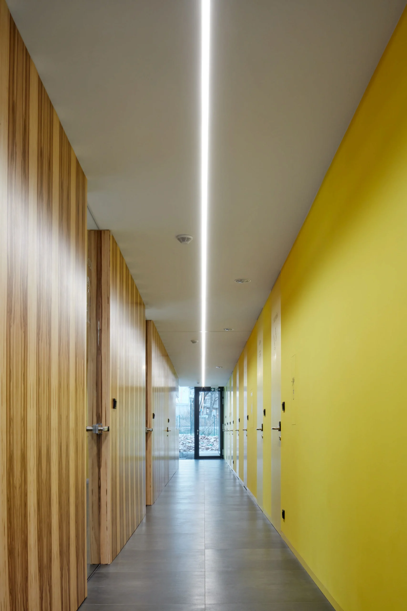 Dvorak architekti Hala EVVA 20 scaled DORSIS s.r.o. - dveře a skryté zárubně - informace o skrytých zárubních vyráběných českou firmou DORSIS s.r.o.